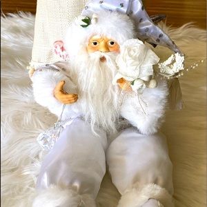 EUC SANTA CLAUSE IN WHITE 16” height x 9” width